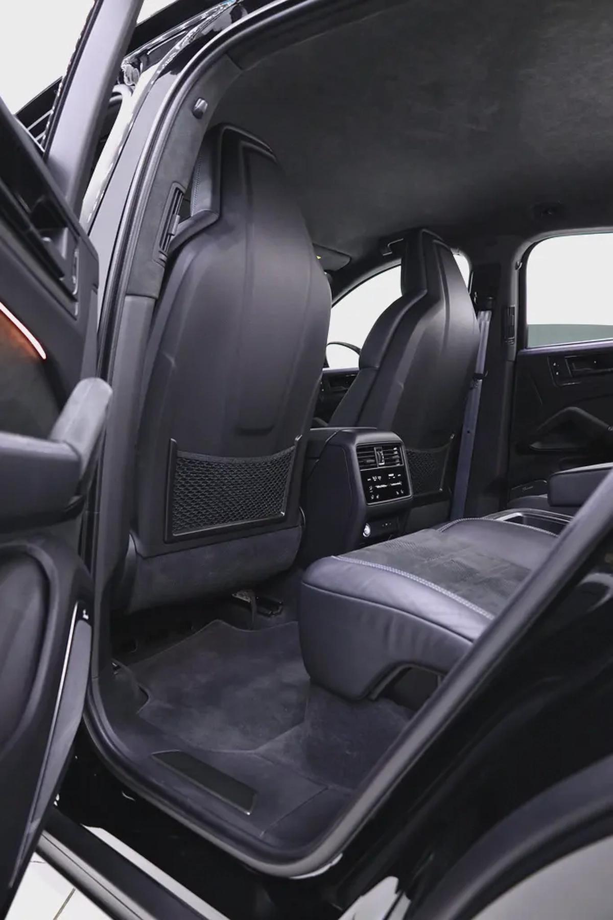 PORSCHE CAYENNE COUPE GCC - TURBO GT FULL CARBON-17-17