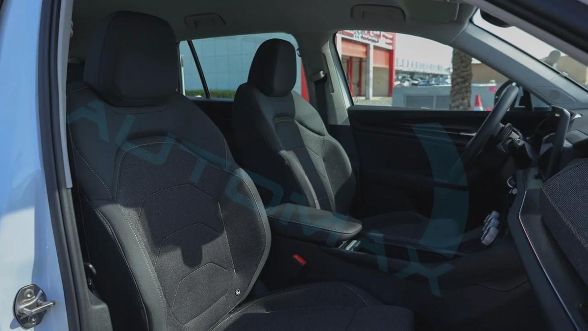 ( Only For Export ) 2025 Škoda Kodiaq Selection 1.4T FWD GCC BRAND NEW-12-12