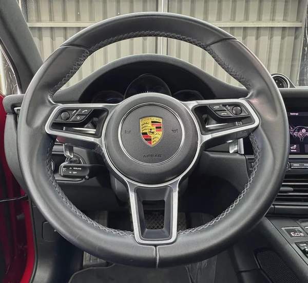 Porsche Macan 2021 GCC specs for 160,000.00 AED