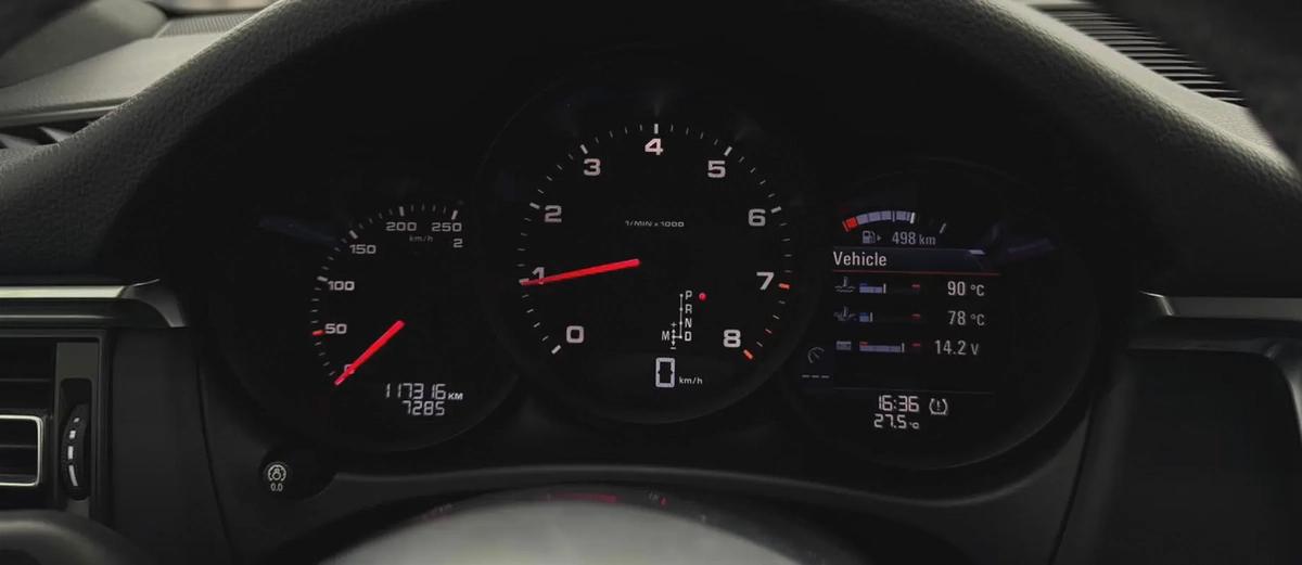 Porsche Macan 2021 GCC specs for 160,000.00 AED-13-13