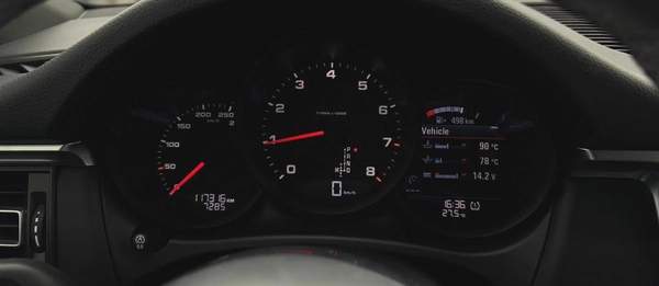 Porsche Macan 2021 GCC specs for 160,000.00 AED