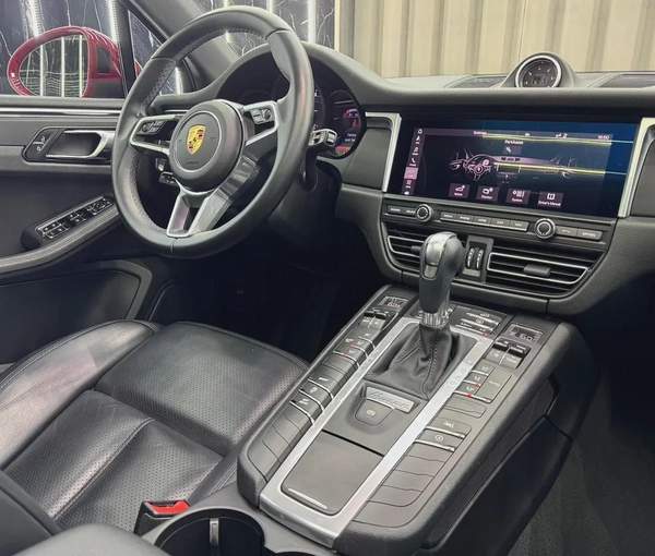 Porsche Macan 2021 GCC specs for 160,000.00 AED