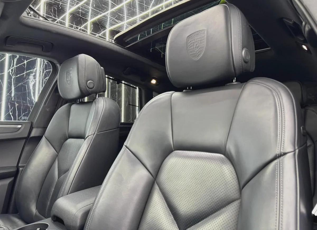 Porsche Macan 2021 GCC specs for 160,000.00 AED-18-18