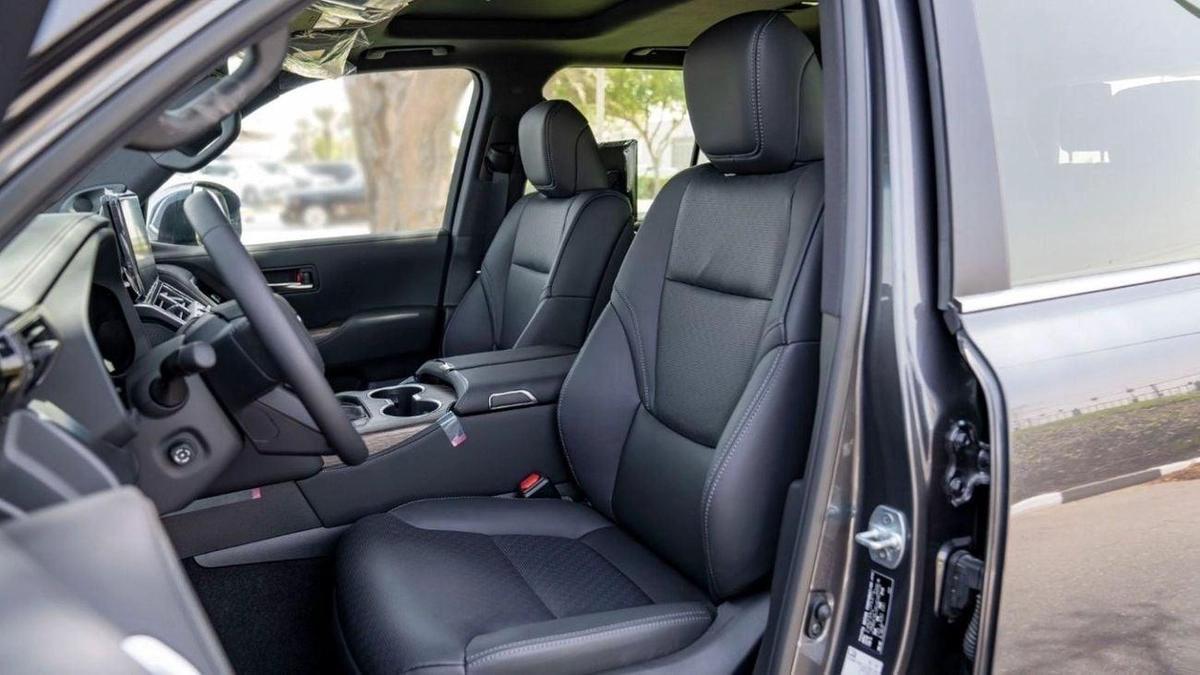 Toyota Land Cruiser Toyota land cruiser VXR 3.3L Diesel Full Option 2025-9-9