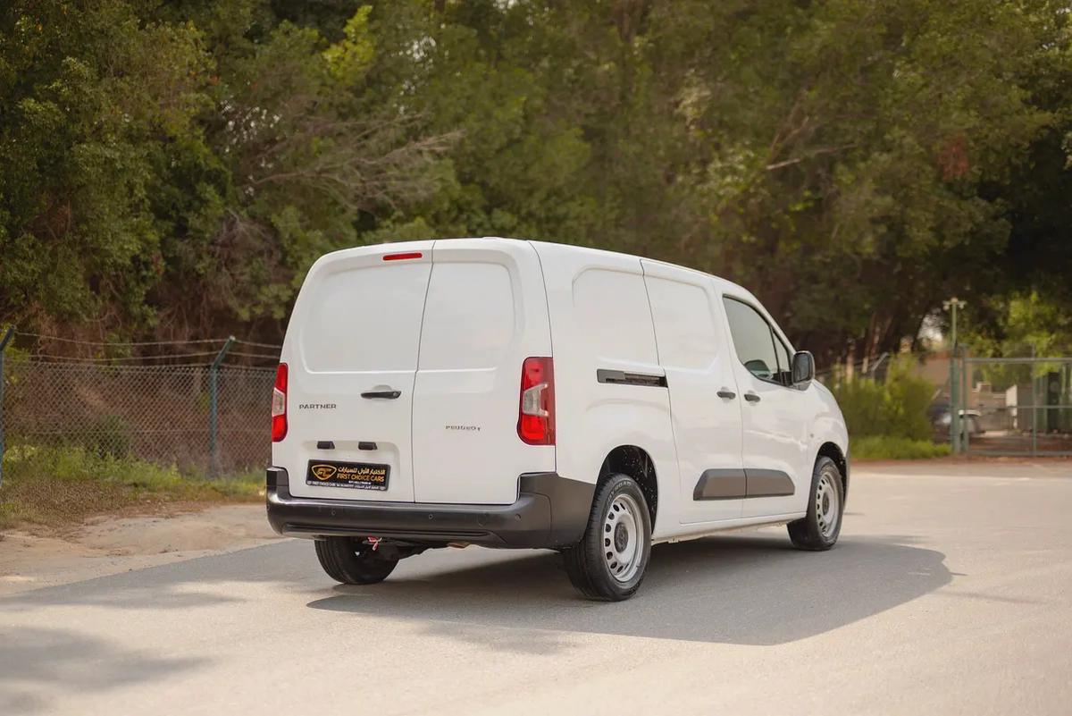 Peugeot Partner | Delivery Van | Petrol | GCC Specs | Ref#P26602-2-2