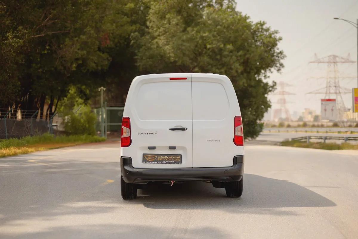 Peugeot Partner | Delivery Van | Petrol | GCC Specs | Ref#P26602-5-5