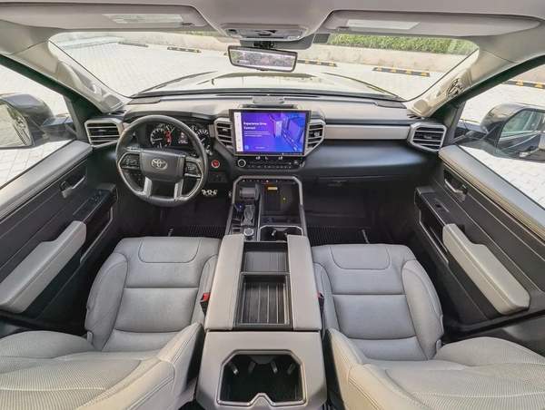 2022 Toyota Tundra Crewmax Limited - American Specs - GCC Ready!