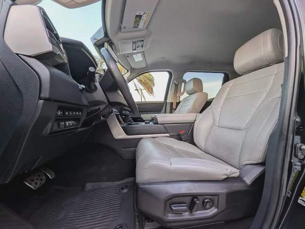 2022 Toyota Tundra Crewmax Limited - American Specs - GCC Ready!