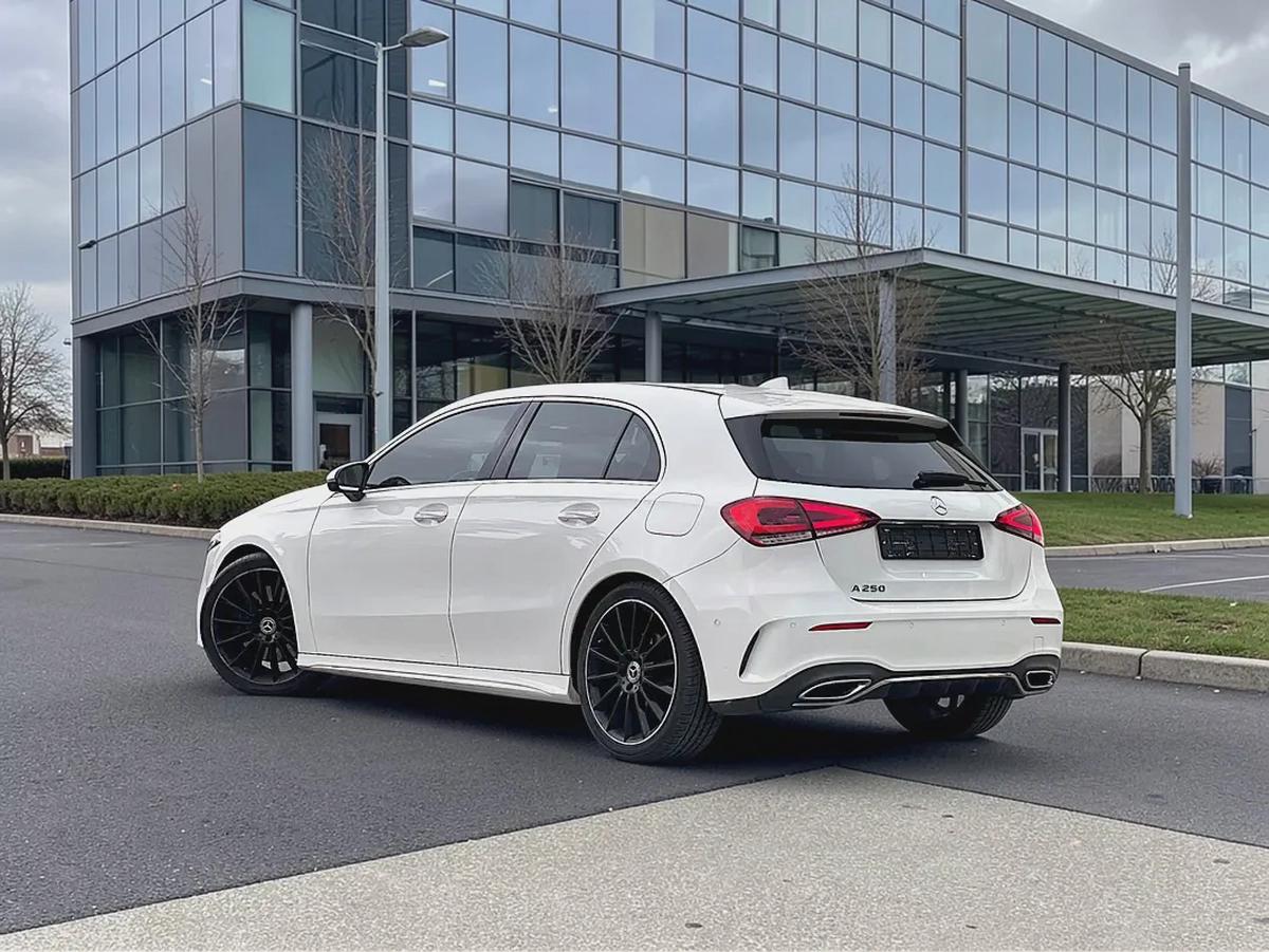 AED 1,560 PM | MERCEDES A250 AMG| 2.0L FWD | WELL MAINTAINED | 0% DOWNPAYMENT-6-6