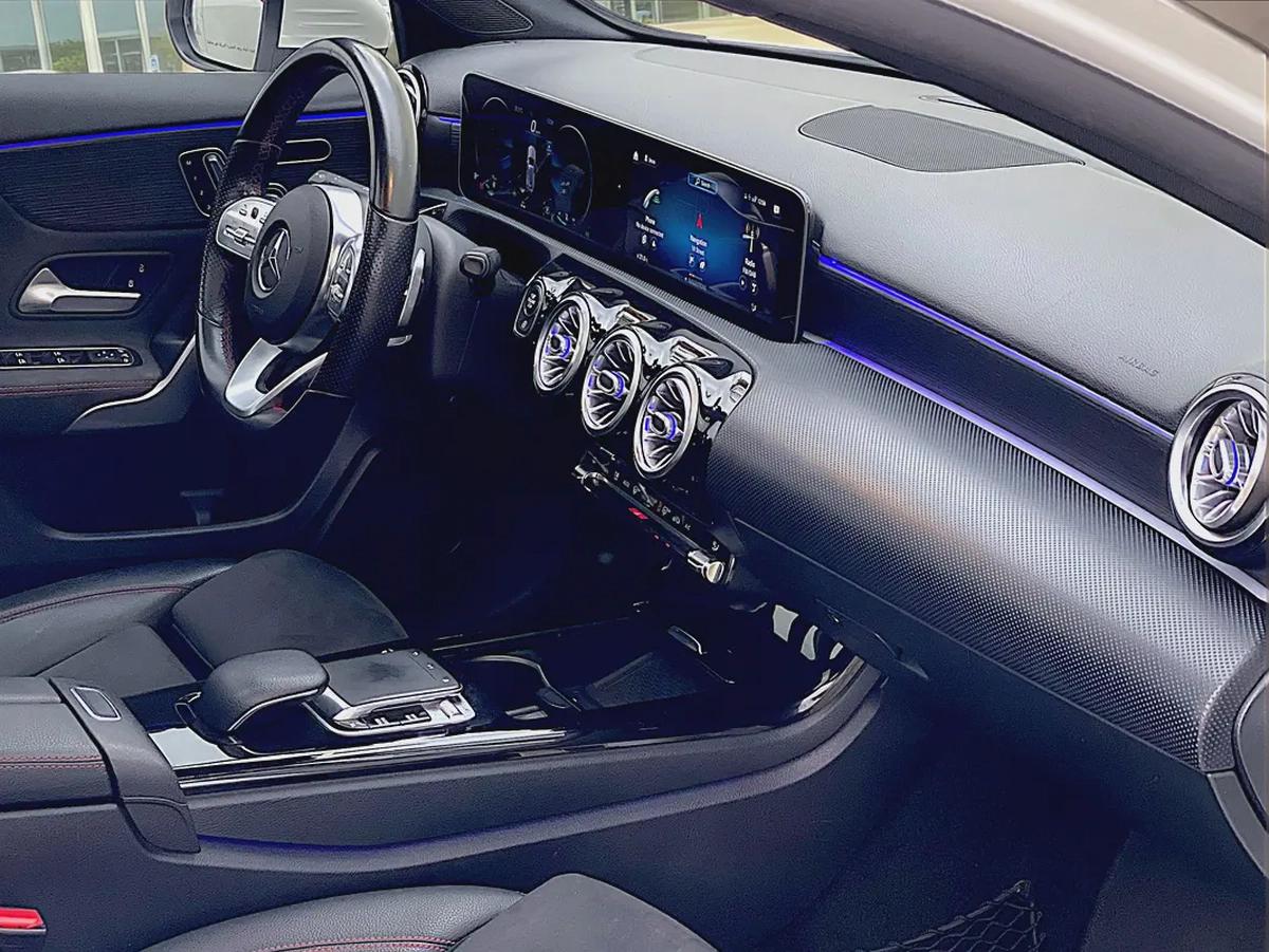 AED 1,560 PM | MERCEDES A250 AMG| 2.0L FWD | WELL MAINTAINED | 0% DOWNPAYMENT-15-15