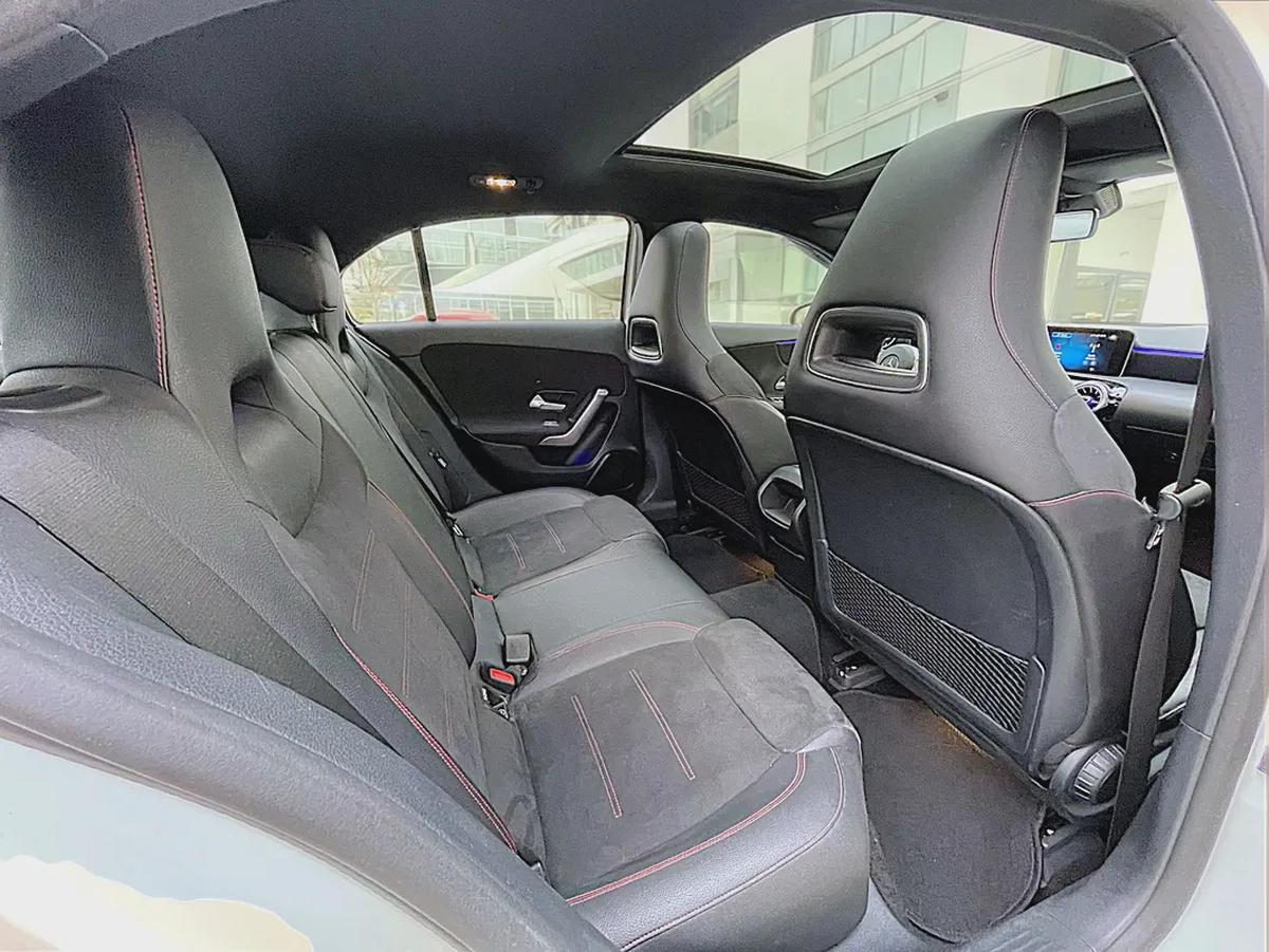 AED 1,560 PM | MERCEDES A250 AMG| 2.0L FWD | WELL MAINTAINED | 0% DOWNPAYMENT-18-18