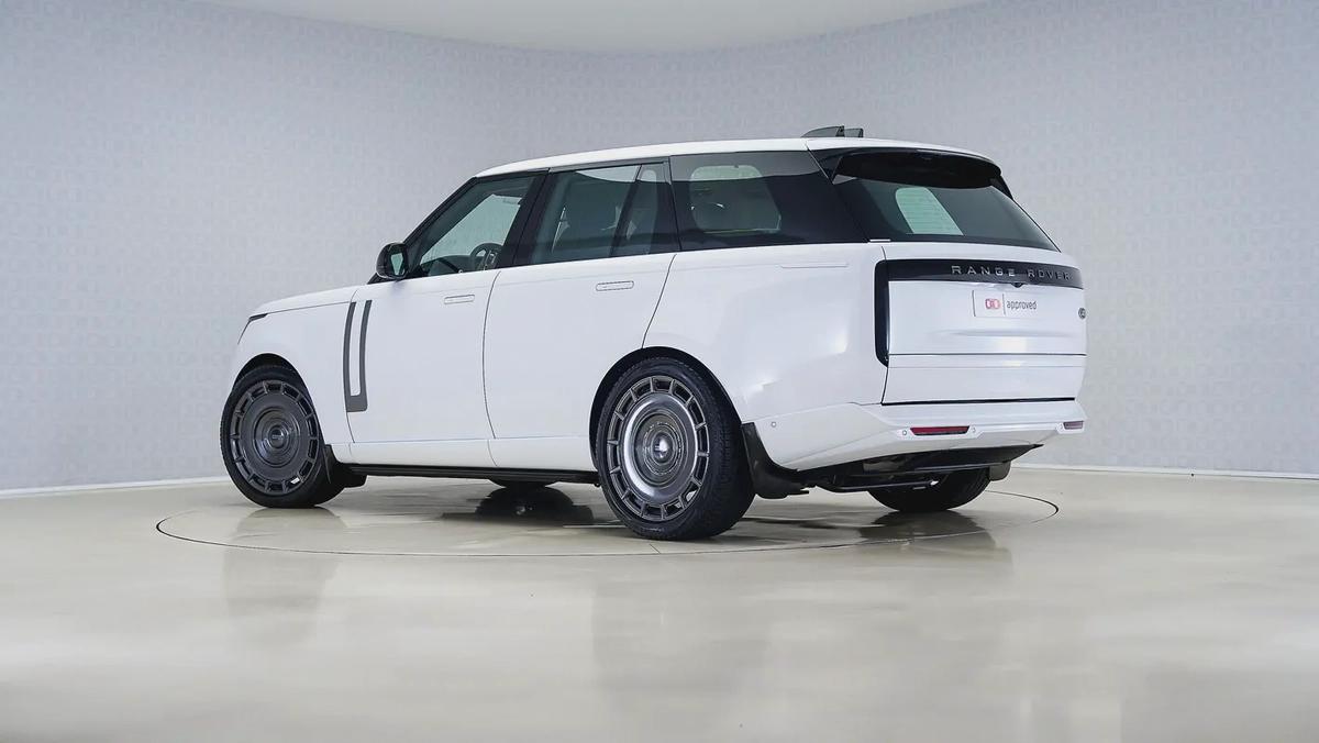Special Offer | AED 7,067 PM | Special Colour, 23in Wheels | P530 HSE-1-1