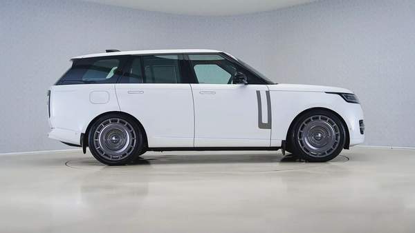 Special Offer | AED 7,067 PM | Special Colour, 23in Wheels | P530 HSE