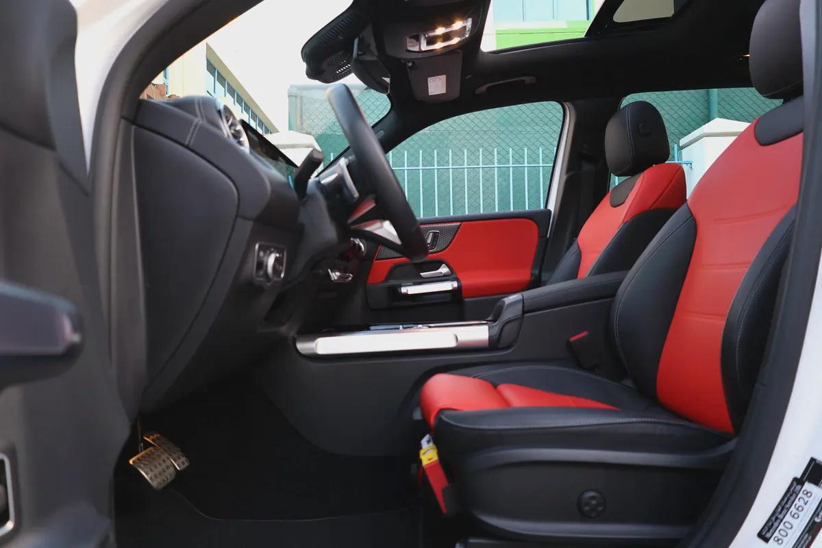 MERCEDES-BENZ GLB 250-2025-8000KM-GCC SPECS-UNDER WARRANTY SERVICE FROM MRCEDES DEALER-8-8