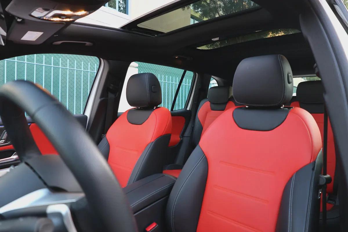 MERCEDES-BENZ GLB 250-2025-8000KM-GCC SPECS-UNDER WARRANTY SERVICE FROM MRCEDES DEALER-10-10