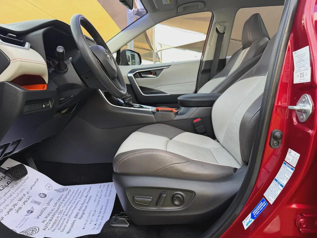 Toyota Rav 4 Adventure 2021 - GCC-FREE ACCIDENT —ORIGINAL PAINT Excellent Condition—SERVICE AGENCY-13-13