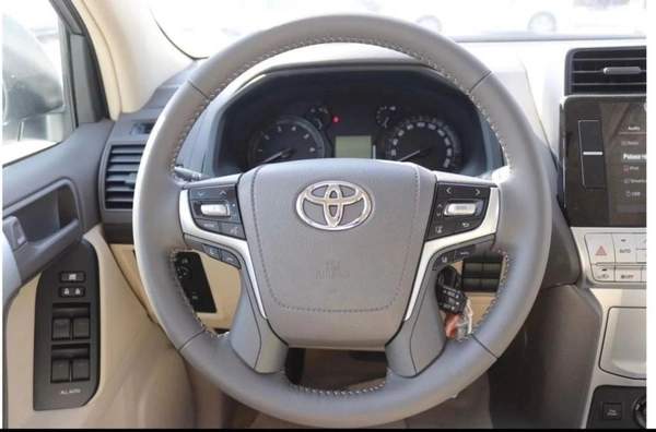 2023 new TYOTA PRADO 2700CC VXR FULL OPTION PETROL AUTOMATIC ZERO KM