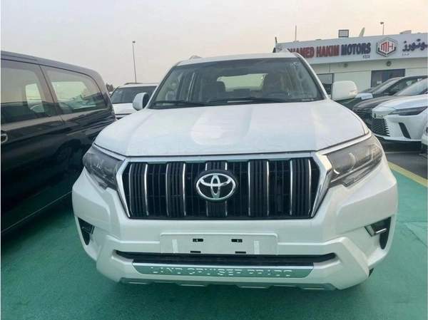 2023 new TYOTA PRADO 2700CC VXR FULL OPTION PETROL AUTOMATIC ZERO KM