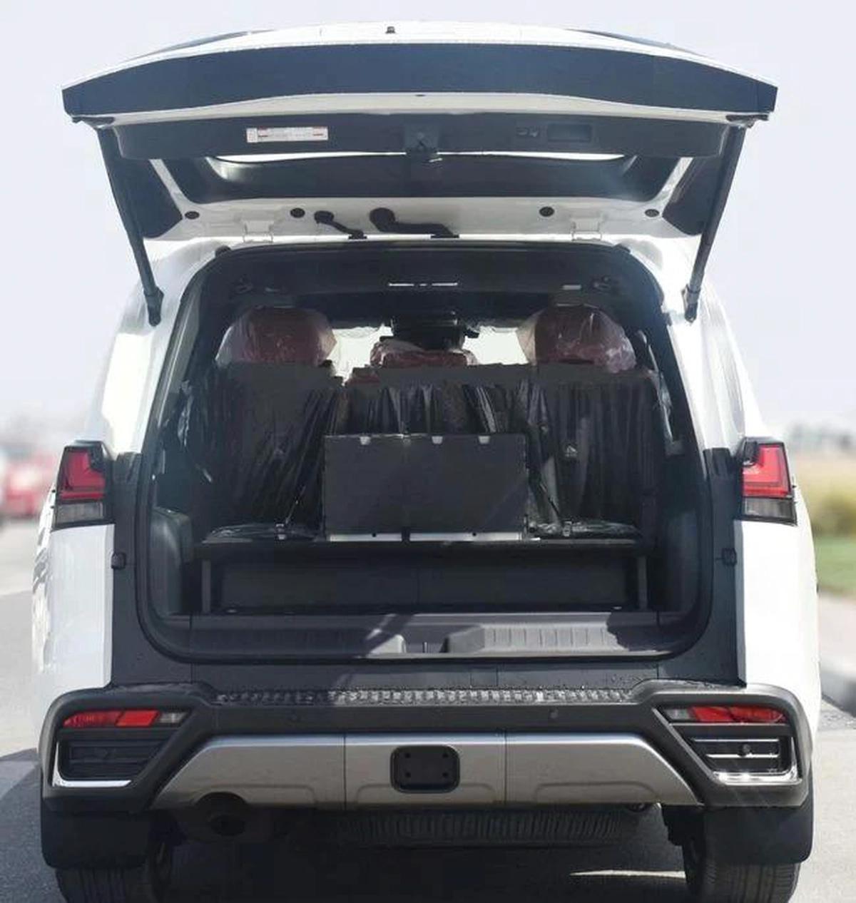 Lexus LX700h 3.5L HEV URBAN 20' ALY, HUD, 7 STR, W/RSE. ML25-14-14