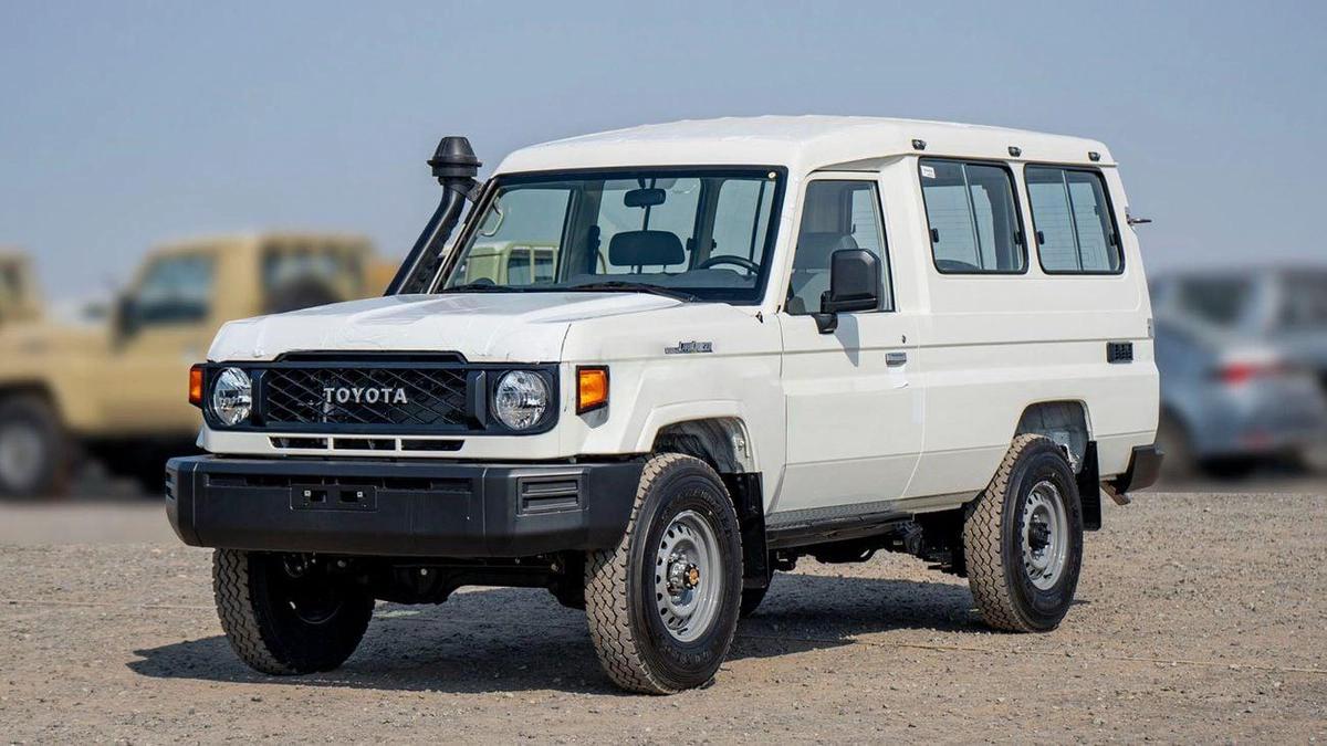 Toyota Land Cruiser 70 Lc 78 hard top 3 door-0-0