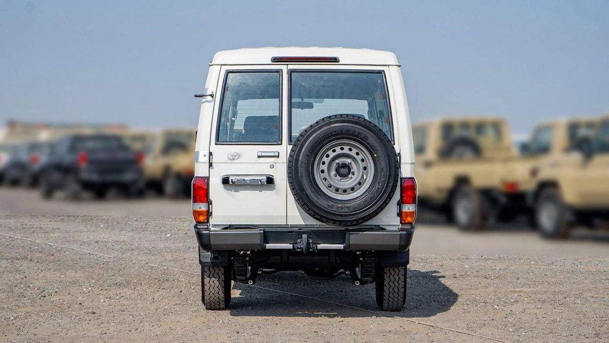 Toyota Land Cruiser 70 Lc 78 hard top 3 door-7-7