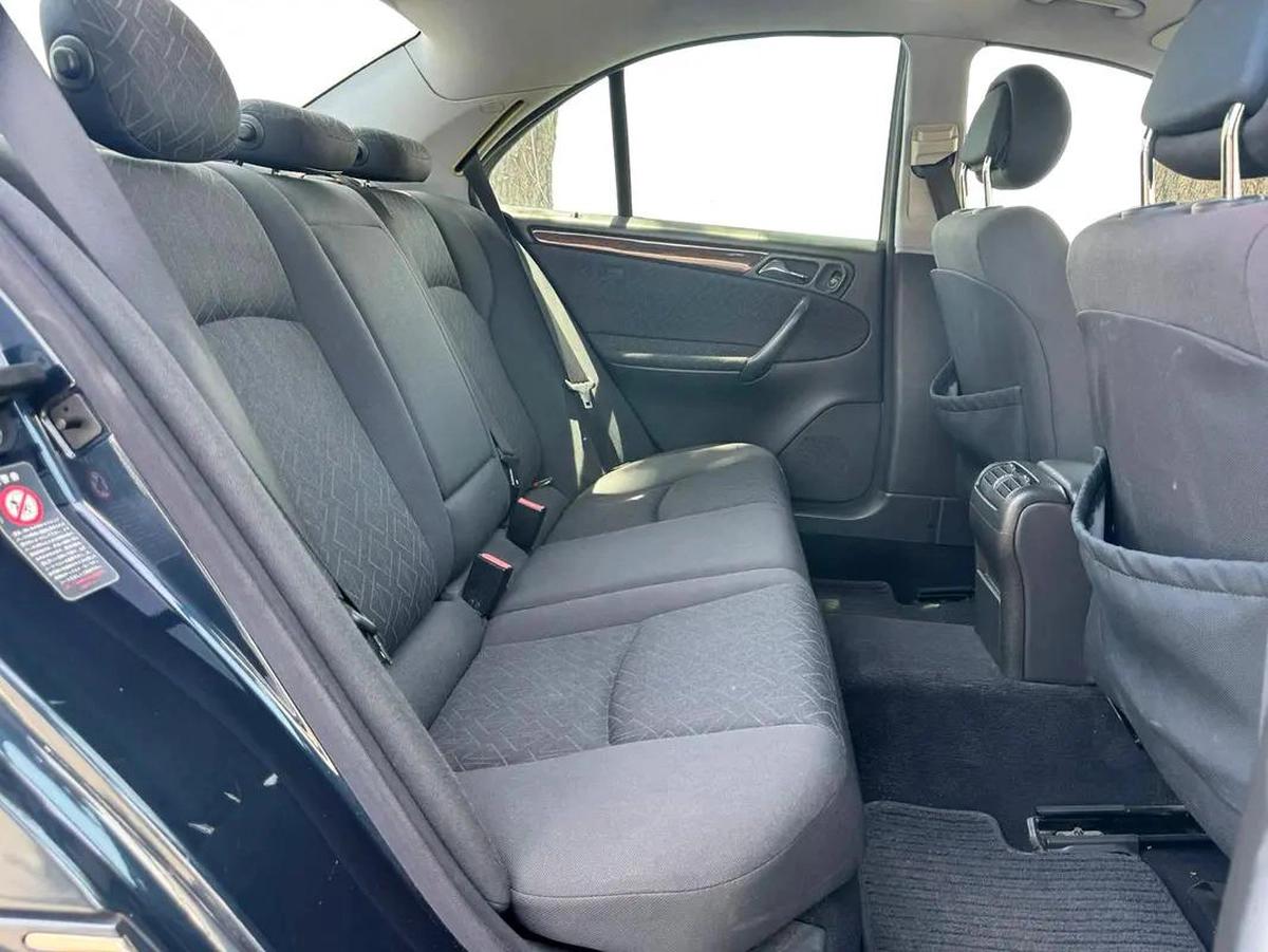 BENZ C240 | 2002 | CLEAN CAR | JAPAN IMPORT-3-3