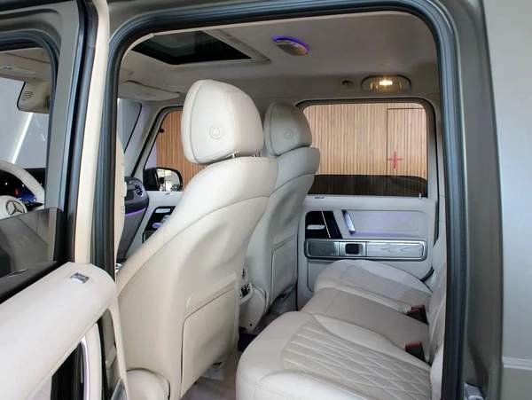 2025 - Mercedes-Benz G63 AMG V8 with warranty