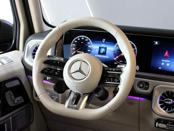 2025 - Mercedes-Benz G63 AMG V8 with warranty