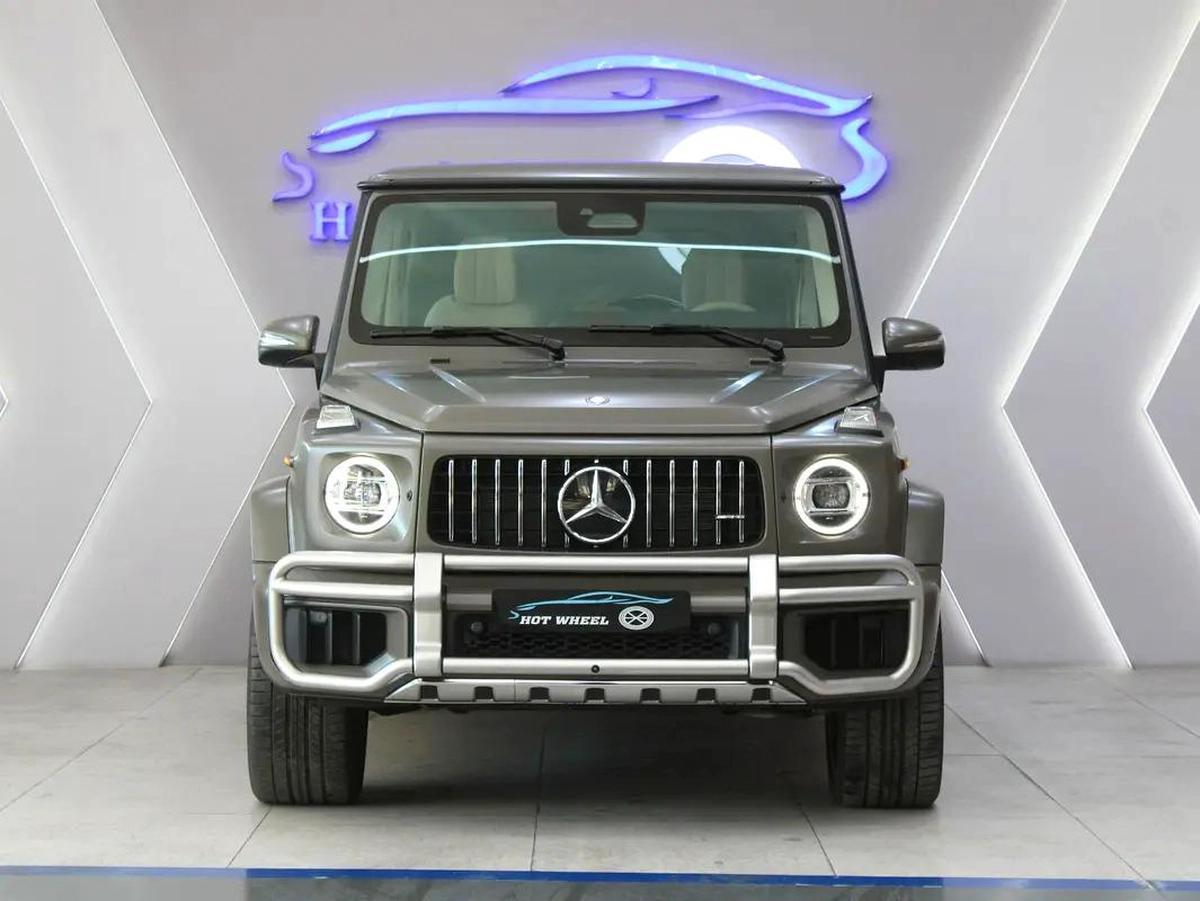 2025 - Mercedes-Benz G63 AMG V8 with warranty-14-14