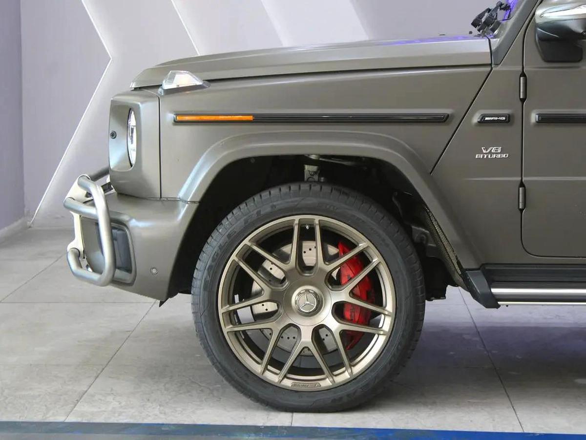 2025 - Mercedes-Benz G63 AMG V8 with warranty-13-13