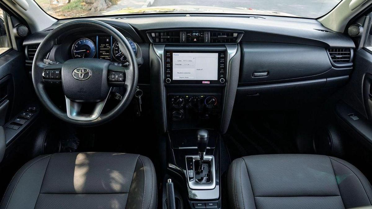 Toyota Fortuner GX2 2.7L 4WD-10-10