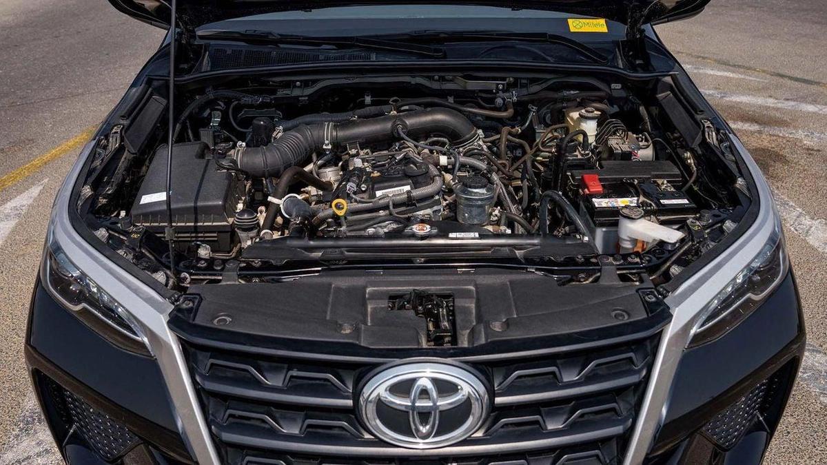 Toyota Fortuner GX2 2.7L 4WD-12-12