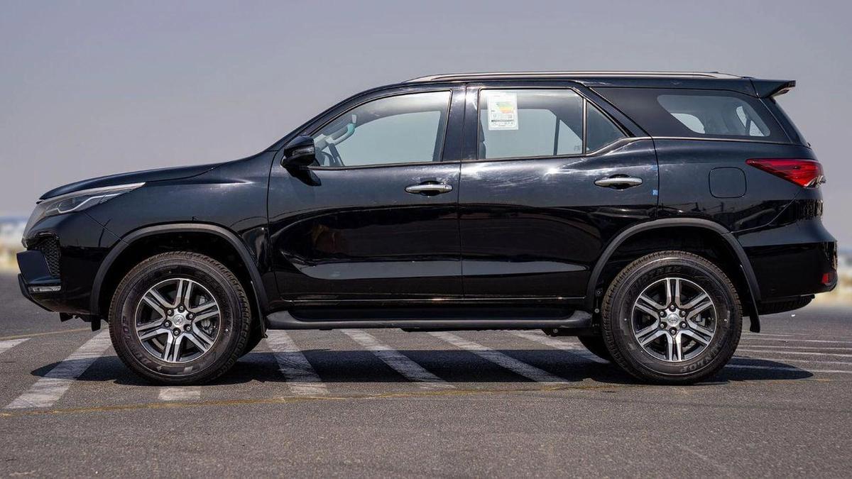 Toyota Fortuner GX2 2.7L 4WD-16-16