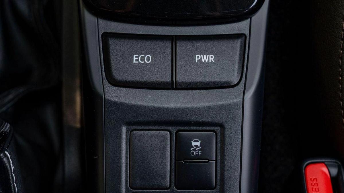 Toyota Fortuner GX2 2.7L 4WD-17-17