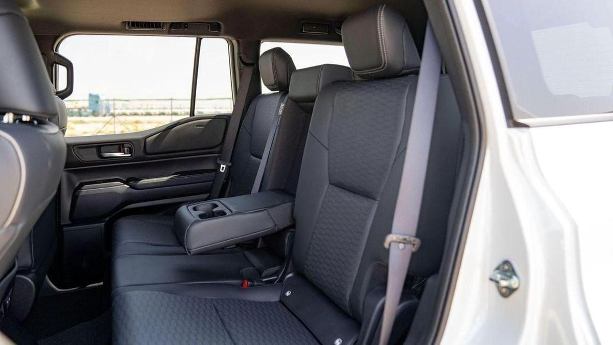 Toyota Prado 250 2.8D AT FIRST EDITION MY2025 –WHITE-20-20