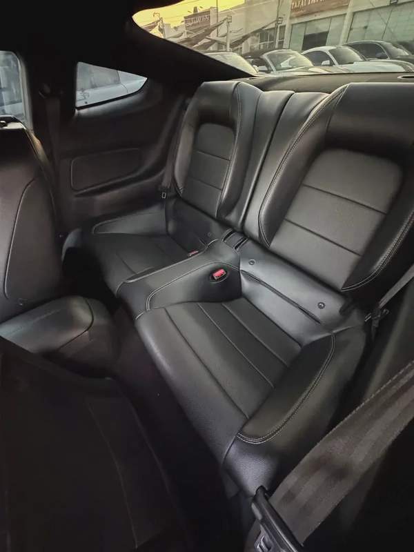 فورد موستينج Ecobooste Premium V4 2.3L موديل 2022 وارد فل اوبشن بحاله الوكاله