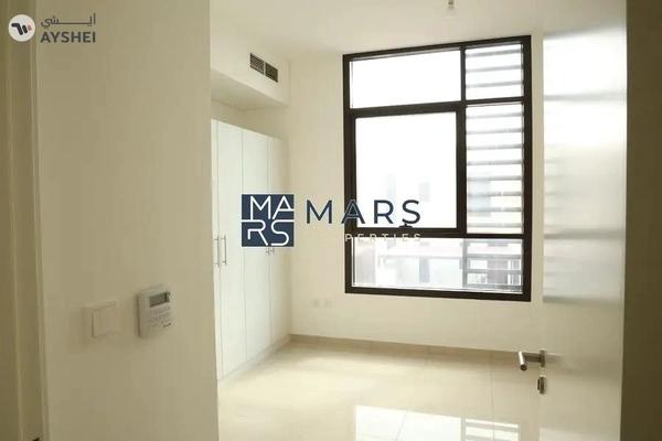 Modern Home with Beautiful Features – A Must-See!