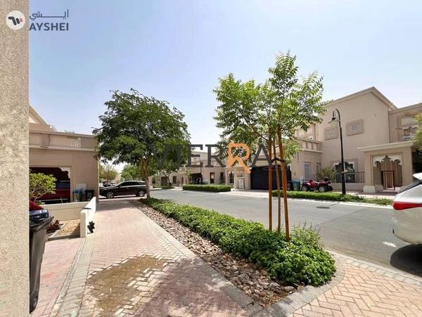 Landscape Garden l Single Row l Traditional Villa