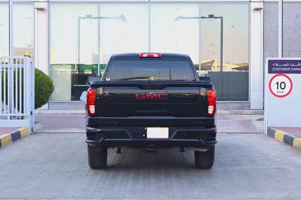GMC Sierra Sarab Edition 2021 - GCC Specs - Perfect Condition!