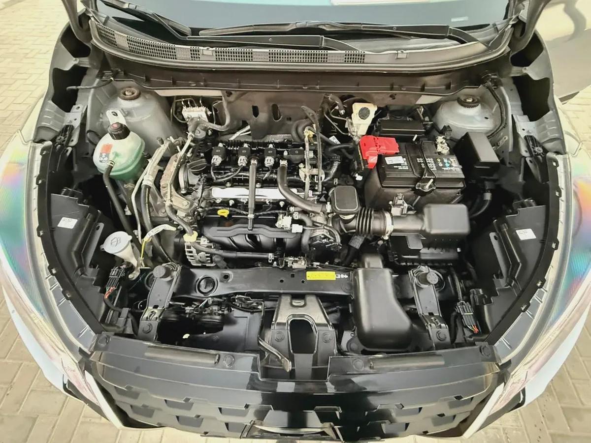 Nissan Kicks, 2024 completely accident-free, original paint.-14-14