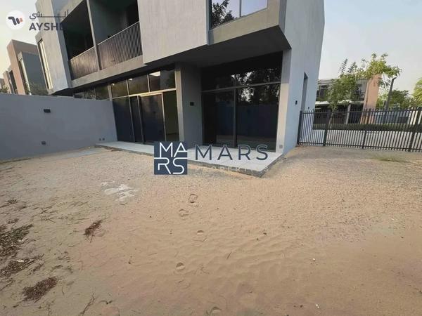 Luxurious brand new 4 bedroom villa available for rent in Masaar.