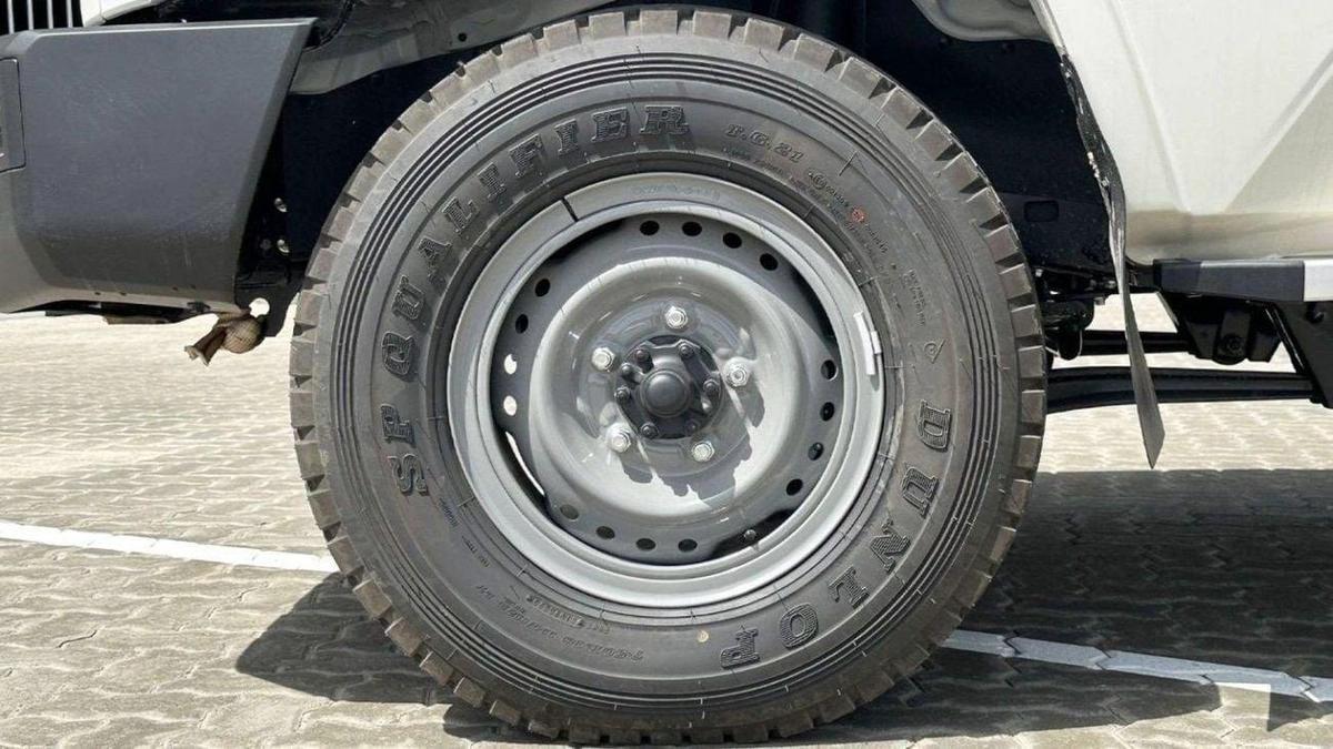 Toyota Land Cruiser Pick Up-12-12