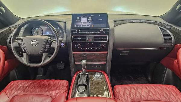 NISSAN - PATROL - LE PLATINUM - V 8 - 2022 MODEL - GCC SPECS - V 8 - 58,000KM - GOLD COLOR