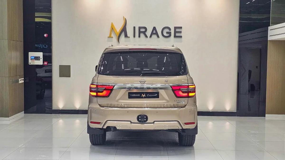 NISSAN - PATROL - LE PLATINUM - V 8 - 2022 MODEL - GCC SPECS - V 8 - 58,000KM - GOLD COLOR-14-14