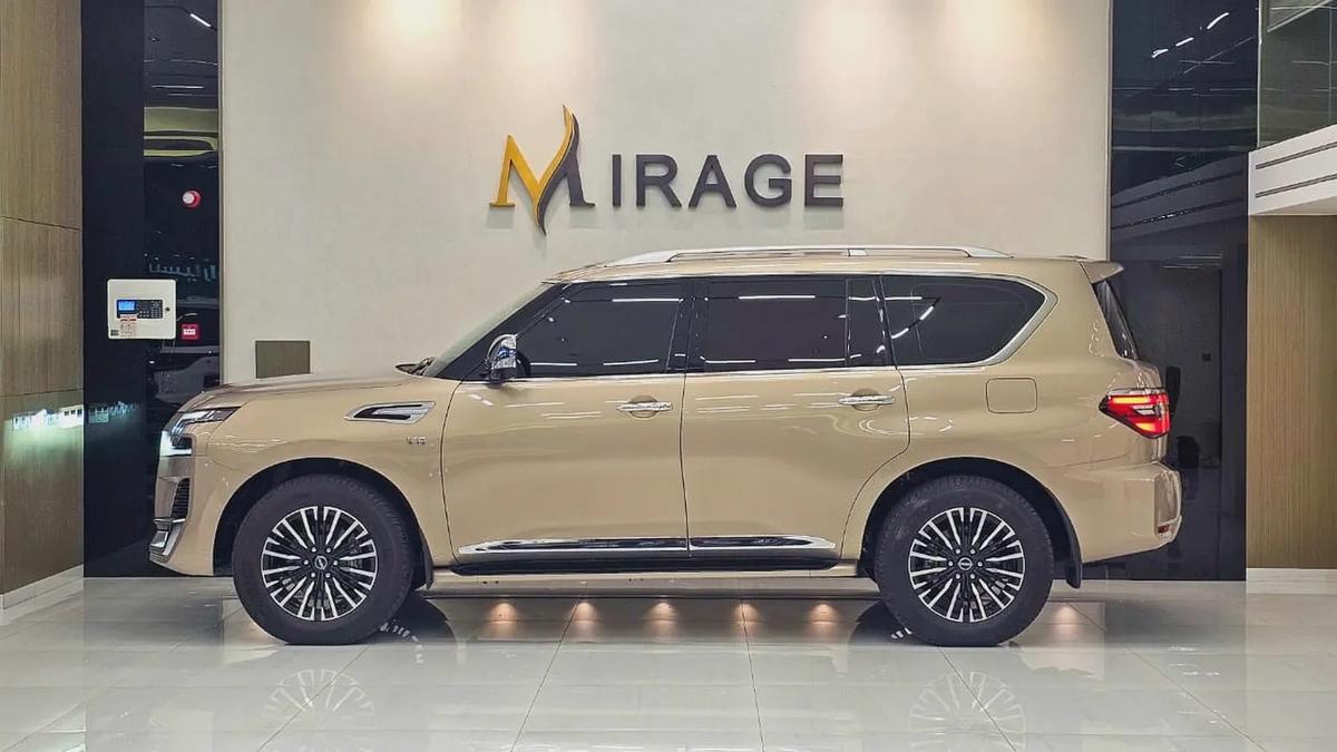 NISSAN - PATROL - LE PLATINUM - V 8 - 2022 MODEL - GCC SPECS - V 8 - 58,000KM - GOLD COLOR-17-17