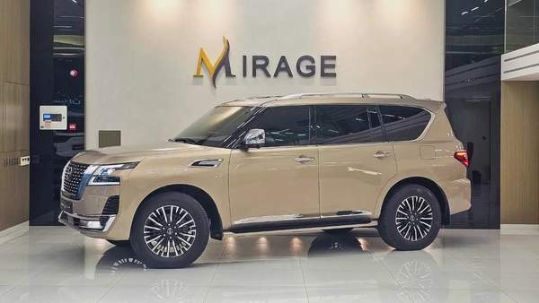 NISSAN - PATROL - LE PLATINUM - V 8 - 2022 MODEL - GCC SPECS - V 8 - 58,000KM - GOLD COLOR