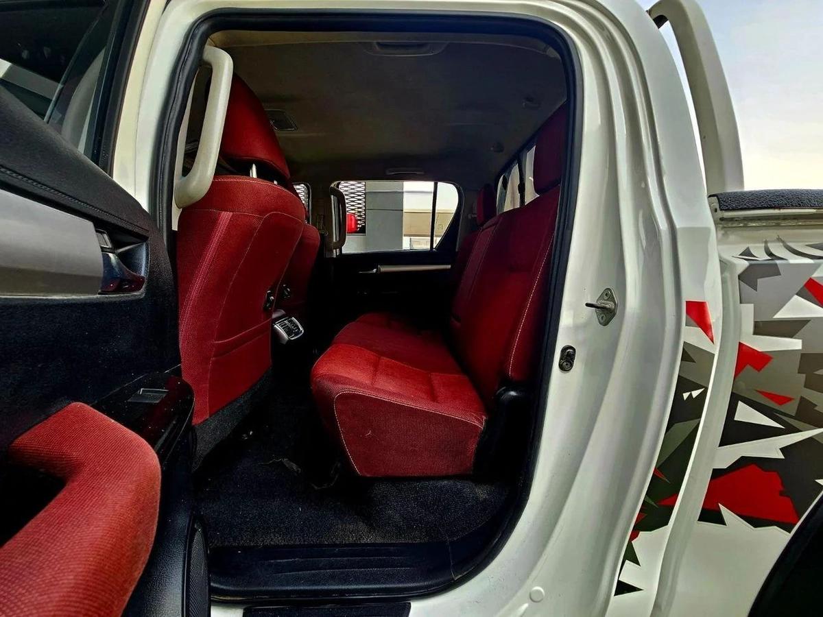 Toyota Hilux SR5 PATROL/ AUTOMATIC/ AUTO WINDOWS/ WIDE BODY/ LOW MILEAGE-16-16