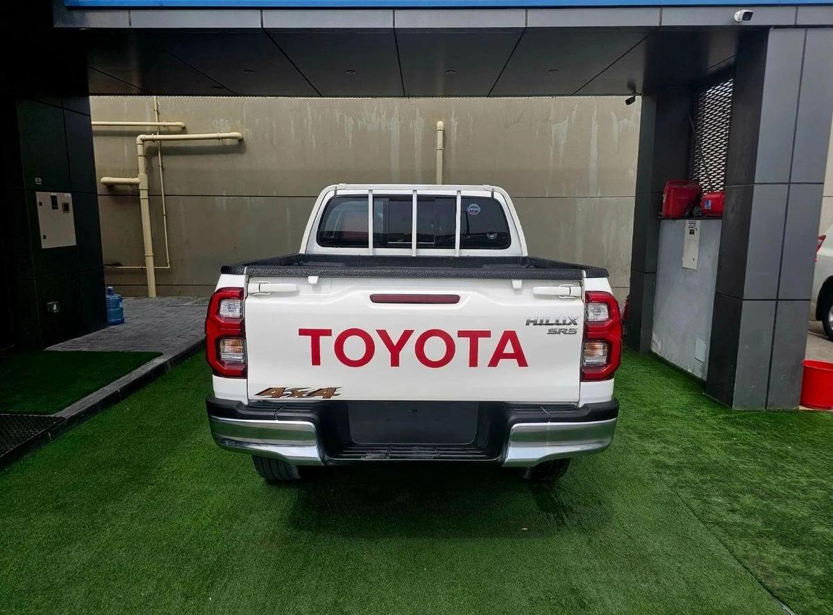Toyota Hilux SR5 PATROL/ AUTOMATIC/ AUTO WINDOWS/ WIDE BODY/ LOW MILEAGE-5-5