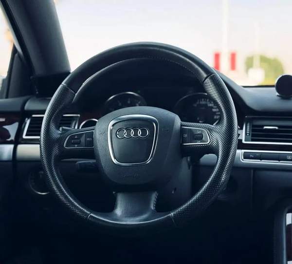 AUDI A8L - 4.2 LTR l 2009 l 98,000KM l CLEAN TITLE l JAPAN IMPORT