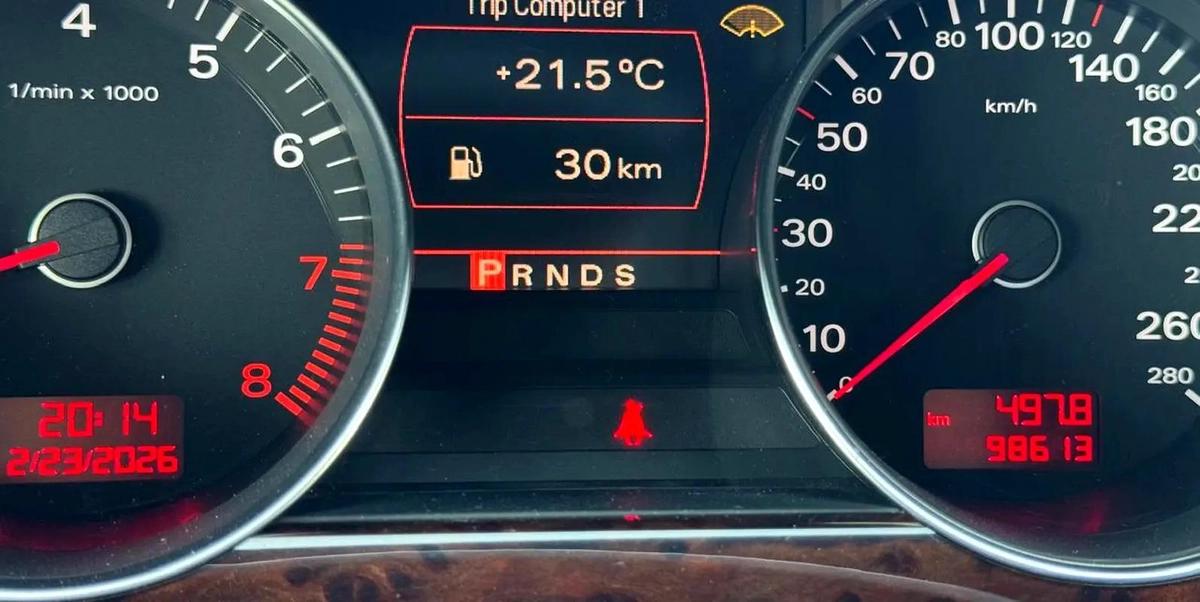 AUDI A8L - 4.2 LTR l 2009 l 98,000KM l CLEAN TITLE l JAPAN IMPORT-9-9